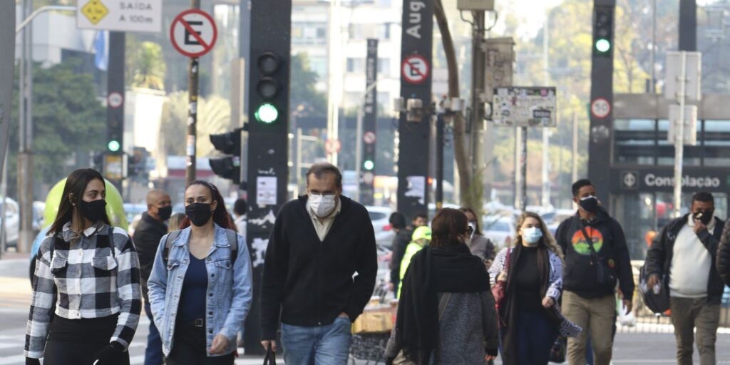São Paulo tem manhã chuvosa e instabilidade permanece ao longo do dia