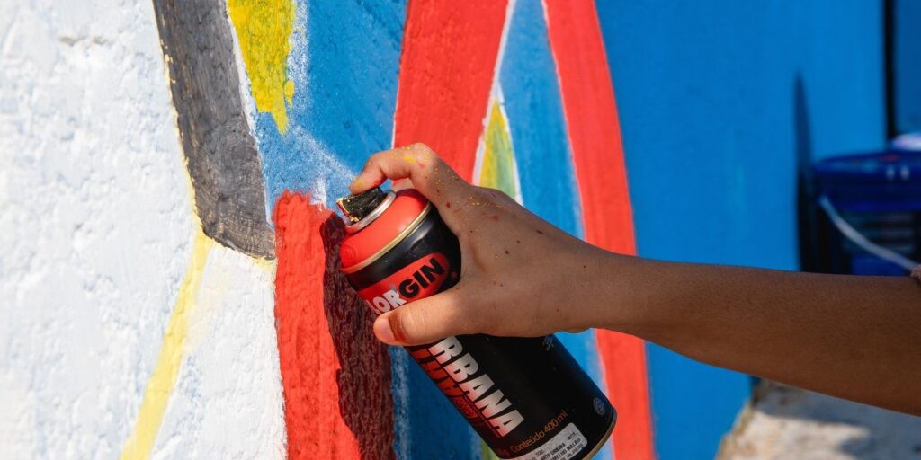 Projetos nascidos em BH ampliam alcance do grafite e promovem inovação