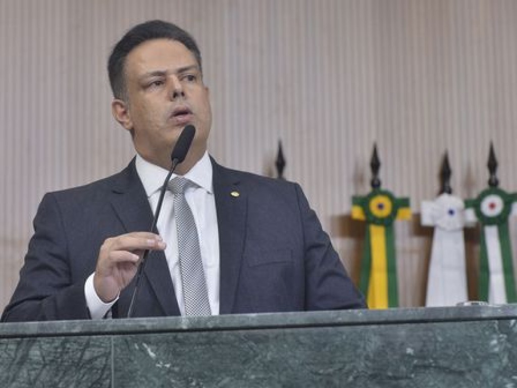 Assembleia Legislativa debate projeto de Delegado Eduardo Prado que propõe ação contra abandono de animais