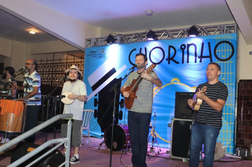 Chorinho apresenta show com grupo Casca Grossa e cantor Lucas Borges, nesta sexta-feira (30/09), às 19h, na Antiga Estação Ferroviária