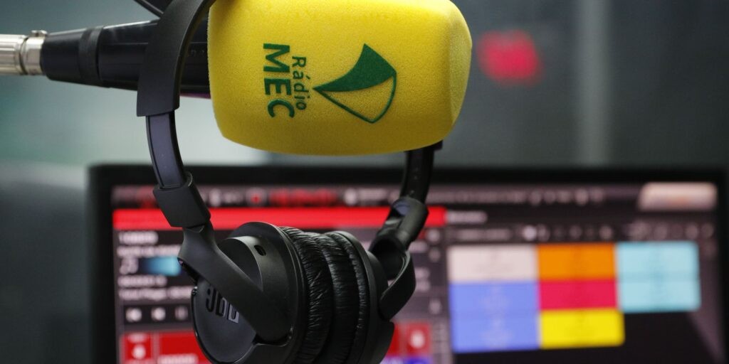 Programação especial marca 99 anos da Rádio MEC