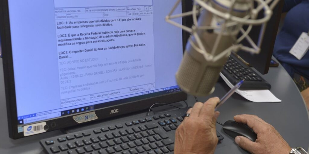 Cem anos do rádio no Brasil: as novas tecnologias e a aposta no futuro