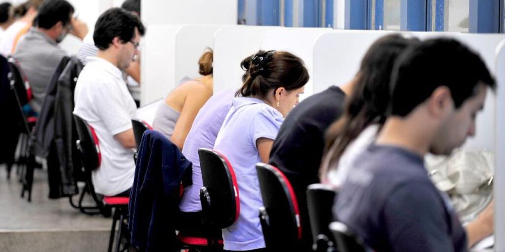 Embraer está com inscrições abertas para 300 vagas de estágio