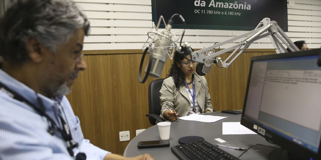 Rádio Nacional da Amazônia comemora 45 anos com programação temática