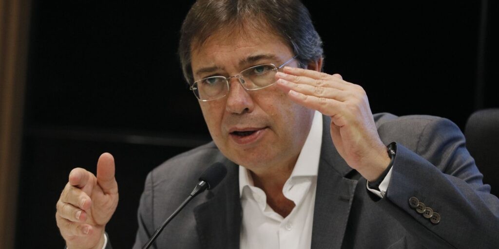 Eletrobras vai buscar crescimento real "sem amarras de uma estatal"