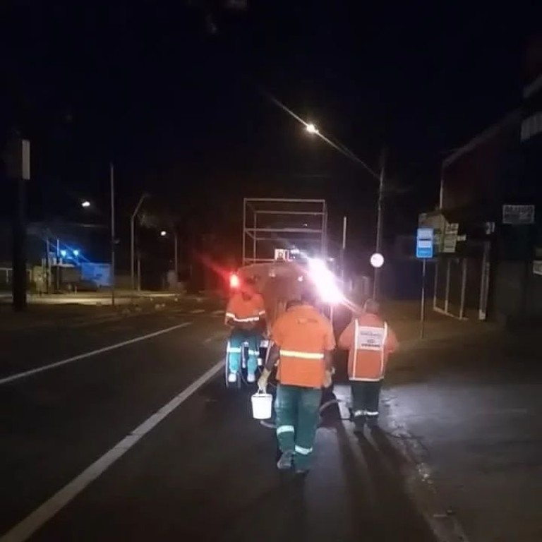 Prefeitura de Goiânia pinta 323 mil metros lineares de meio-fio, em cinco dias