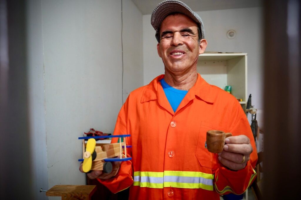 No Dia Nacional de Luta da Pessoa com Deficiência, colaborador cego da Comurg conta história de vida e transmite mensagem de força e superação