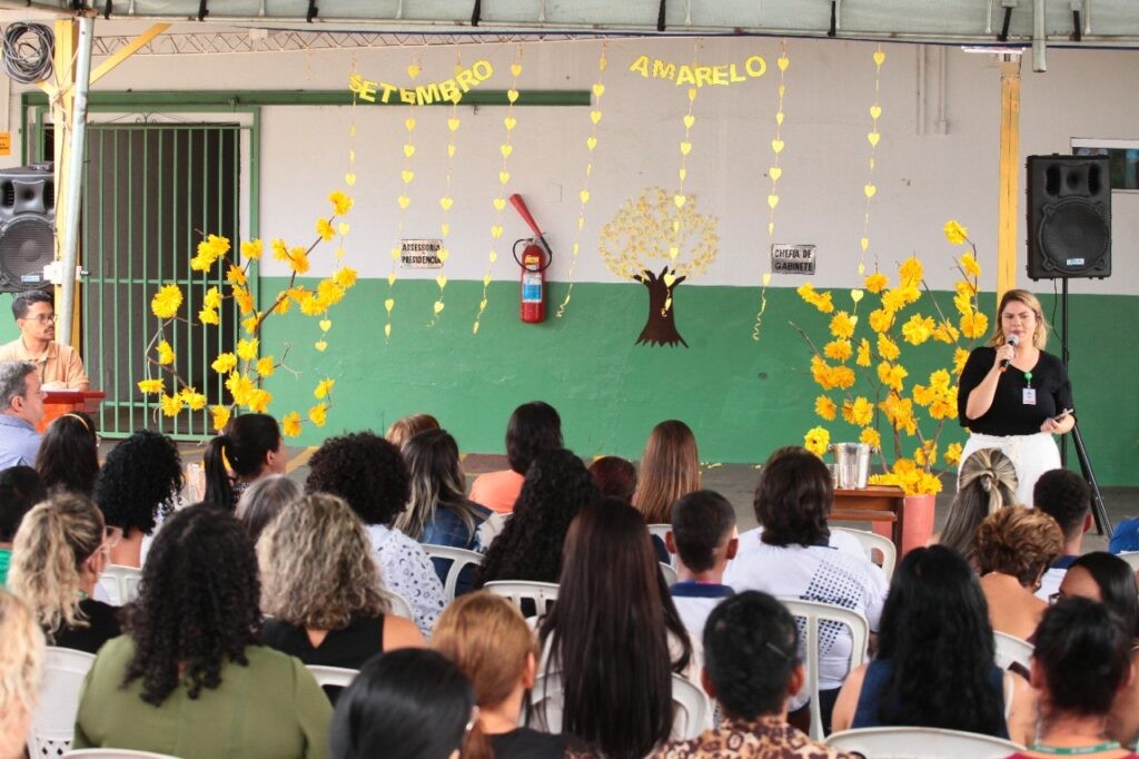 Servidores da Comurg recebem palestra sobre campanha Setembro Amarelo