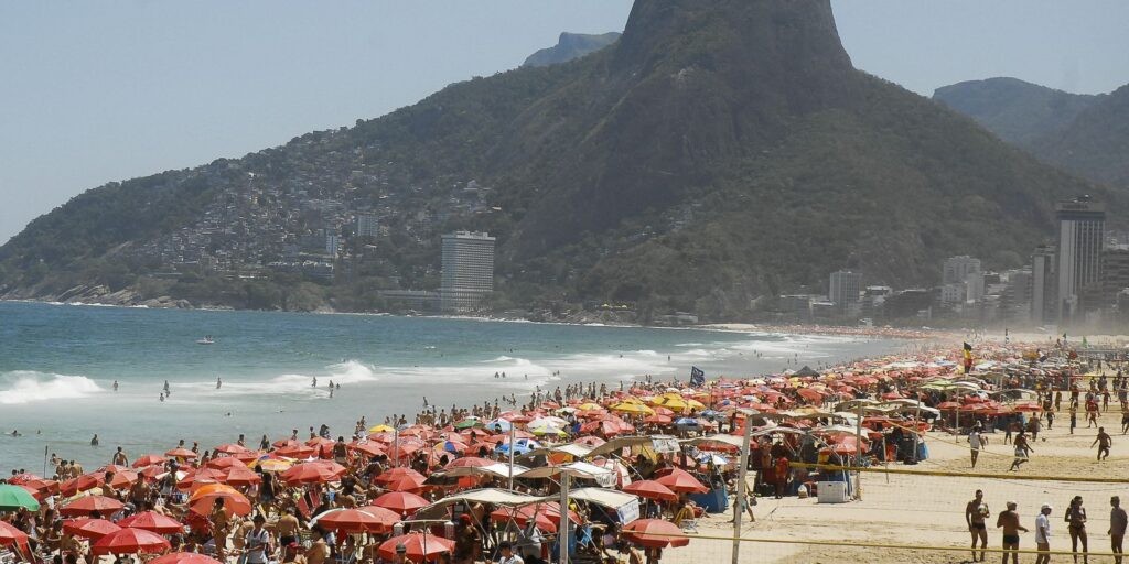 Mais de 718 mil estrangeiros já têm passagens para o verão no Brasil
