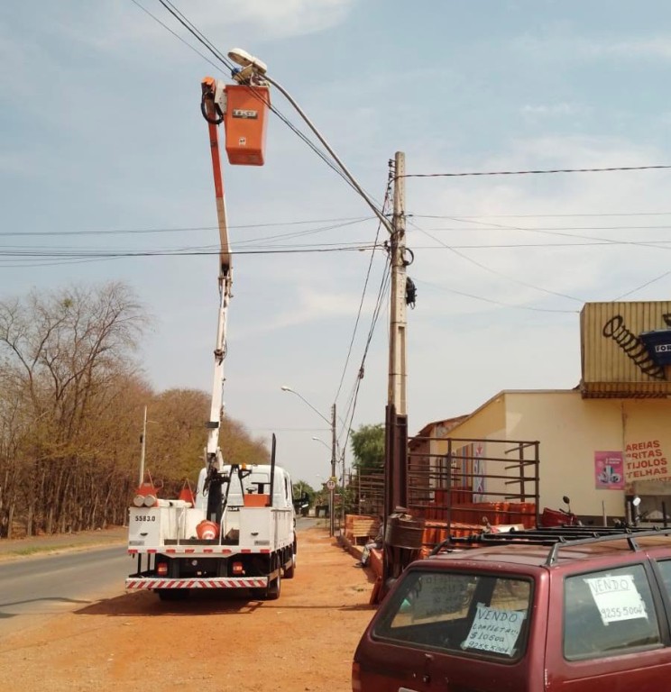 Prefeitura de Goiânia atende demandas de iluminação pública do Parque Atheneu, e mais 16 bairros