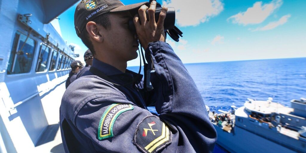 Marinha abre processo para contratação de oficiais temporários