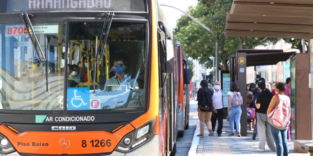 Prefeitura de São Paulo reforça frota de ônibus para o segundo turno