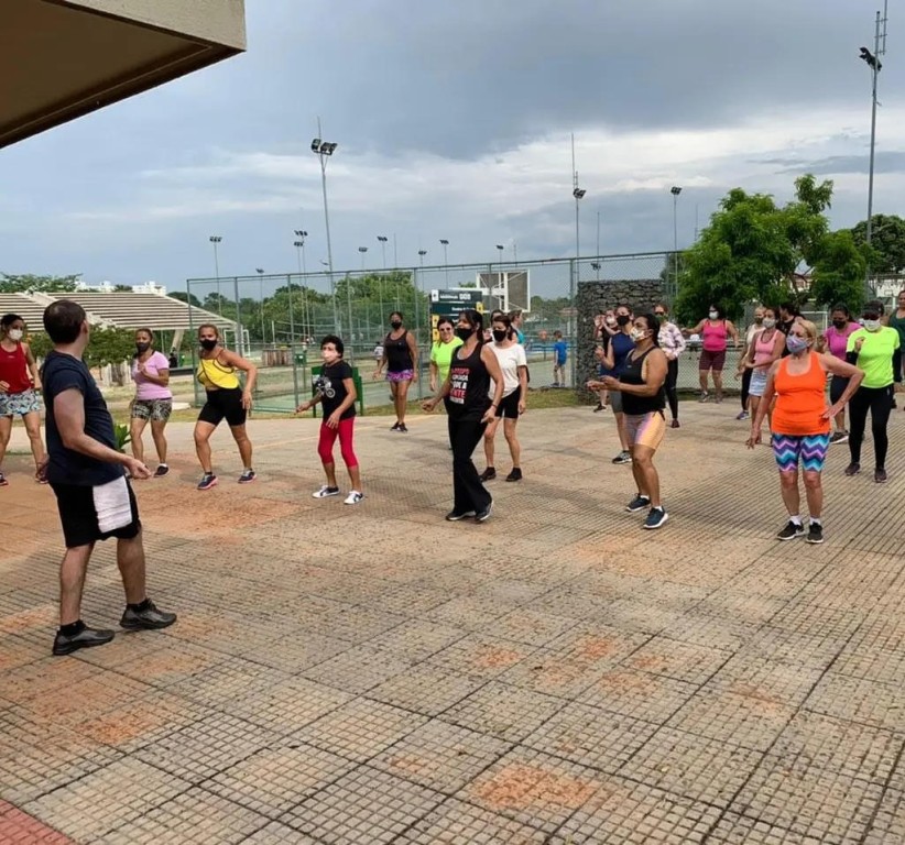 Programa Esporte nos Bairros completa um ano com ações na área da saúde e bem-estar ofertadas à população