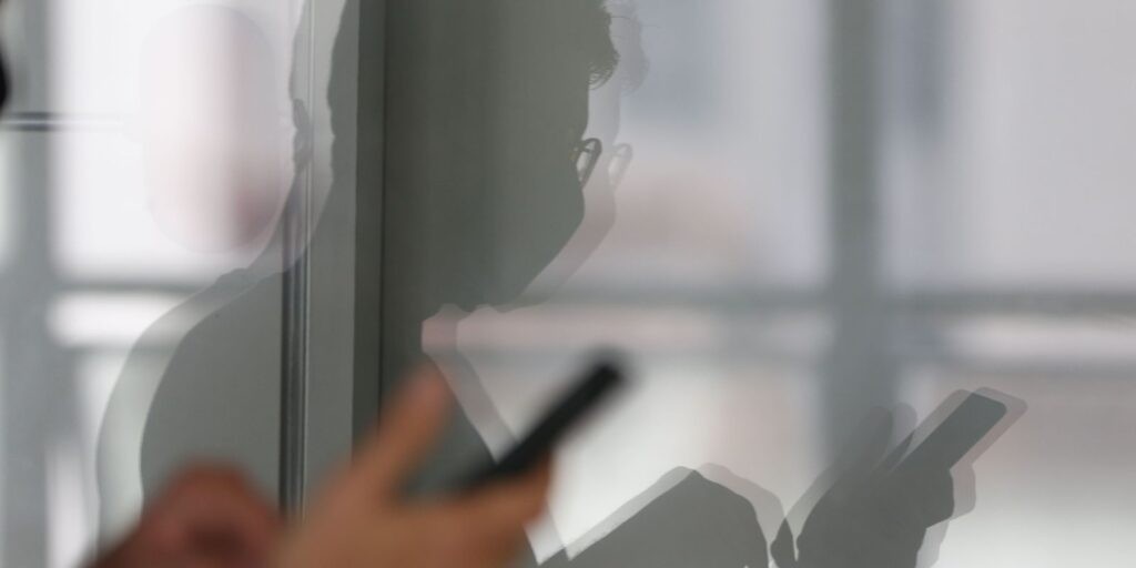 Cartilha traz orientações sobre proteção de dados de celular