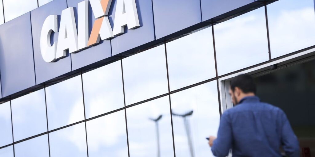 TCU dá 24 horas para Caixa explicar consignado do Auxílio Brasil