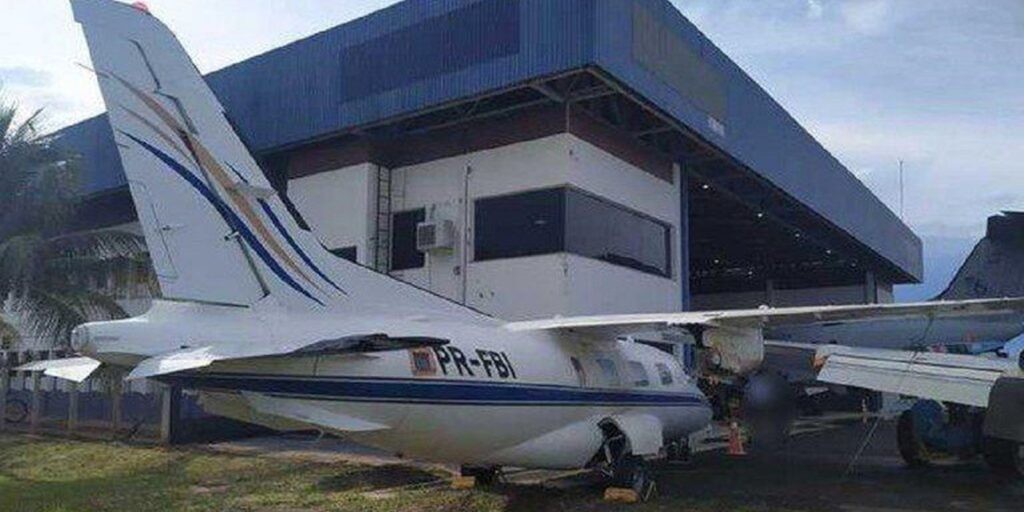 Avião bimotor apreendido do tráfico de drogas será leiloado hoje