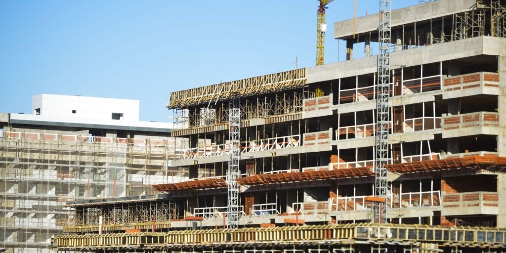 Inflação da construção fica em 0,04% em outubro