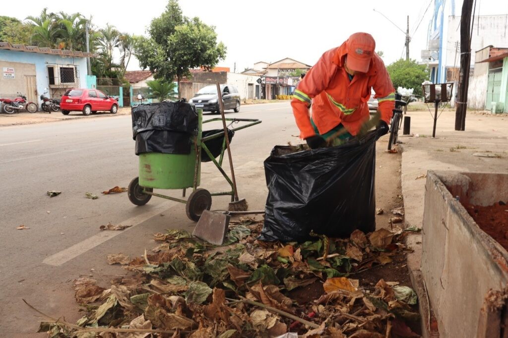 Prefeitura de Goiânia realiza serviços de limpeza urbana em 20 bairros, nesta quinta-feira (06/10)