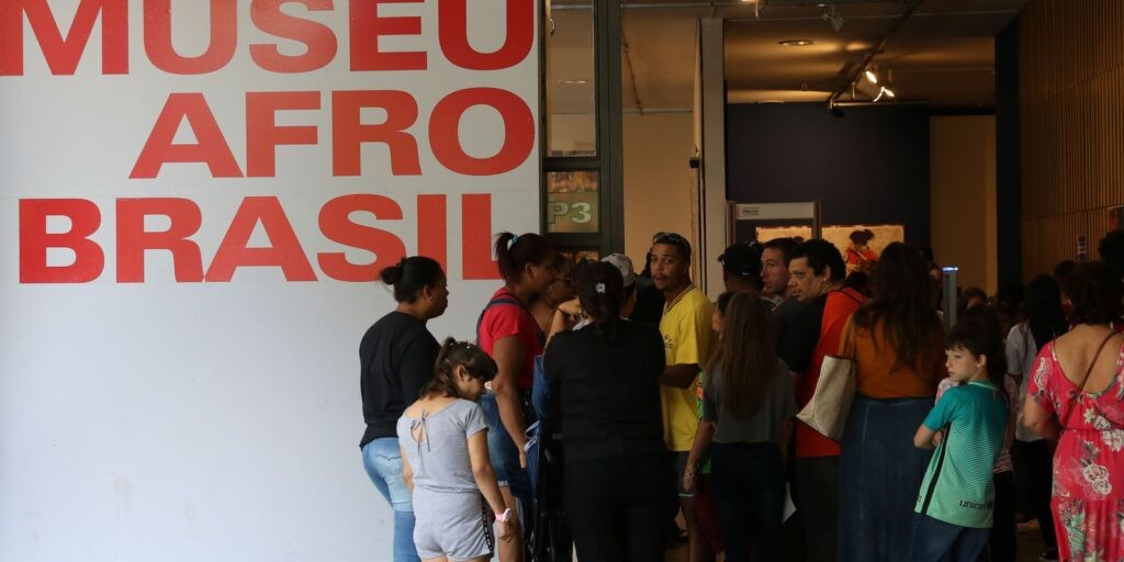 Museu Afro Brasil reabre com tributo a artista morto em setembro