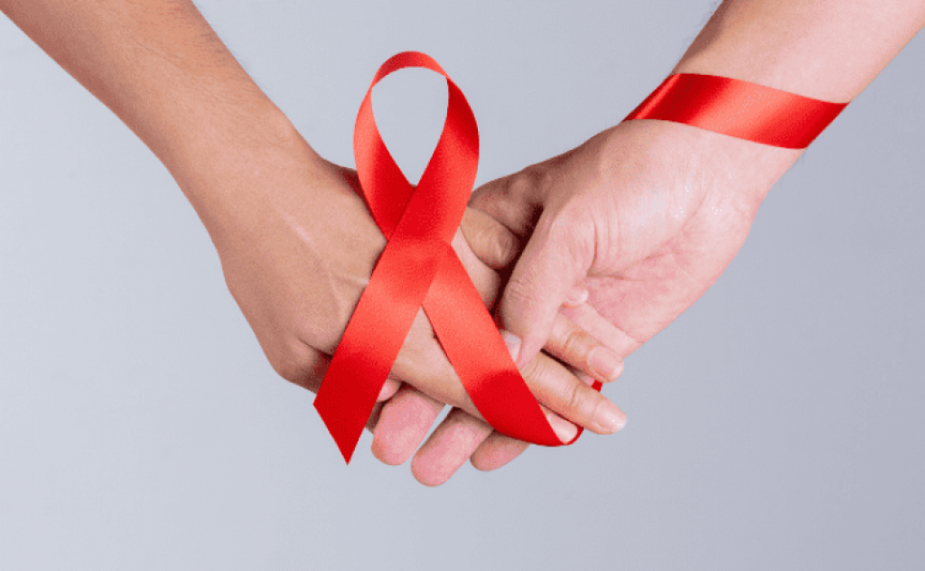 Campanha Dezembro Vermelho traz um alerta aos jovens sobre HIV/Aids