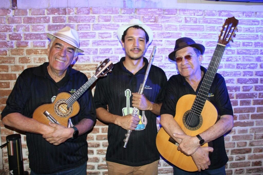 Chorinho apresenta shows com João Garoto, Grupo Brasileirinho e Grupo Chá de Gim, nesta sexta-feira (04/11), na Antiga Estação Ferroviária