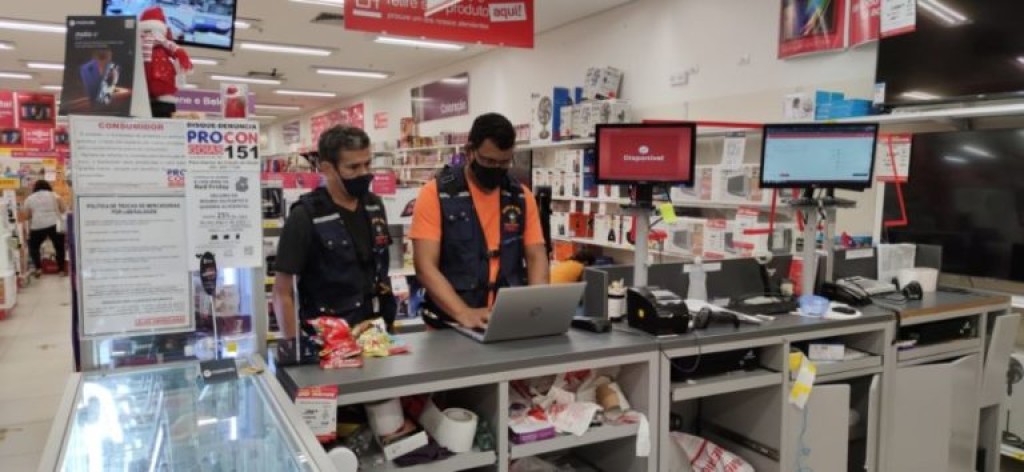 Cartilhas do Procon auxiliam nas compras da Black Friday