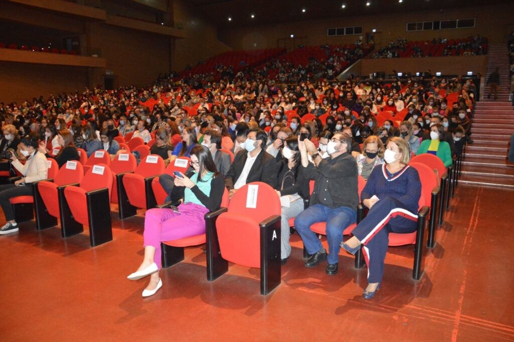 Em 2022, Prefeitura de Goiânia ofertou cerca de 13 mil vagas em cursos de formação para profissionais da Educação