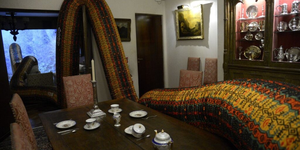 No Rio, projeto ensina crianças a pintar grafismos indígenas no corpo