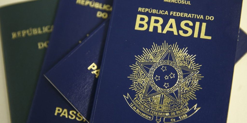 Polícia Federal anuncia normalização na emissão de passaportes