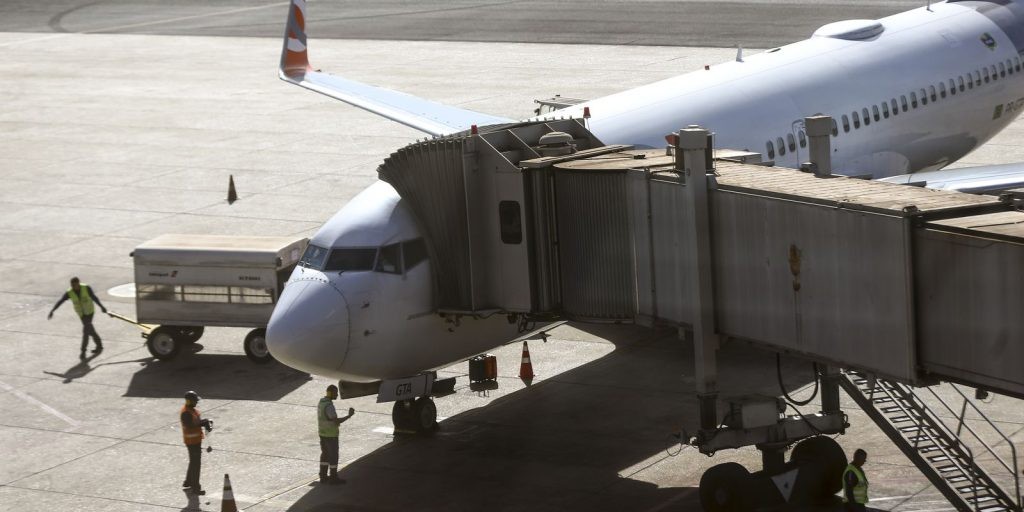 Greve de pilotos e comissários atrasa voos no Aeroporto de Congonhas