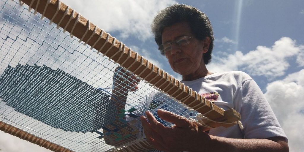 Bordado filé sobrevive nas cores de Alagoas