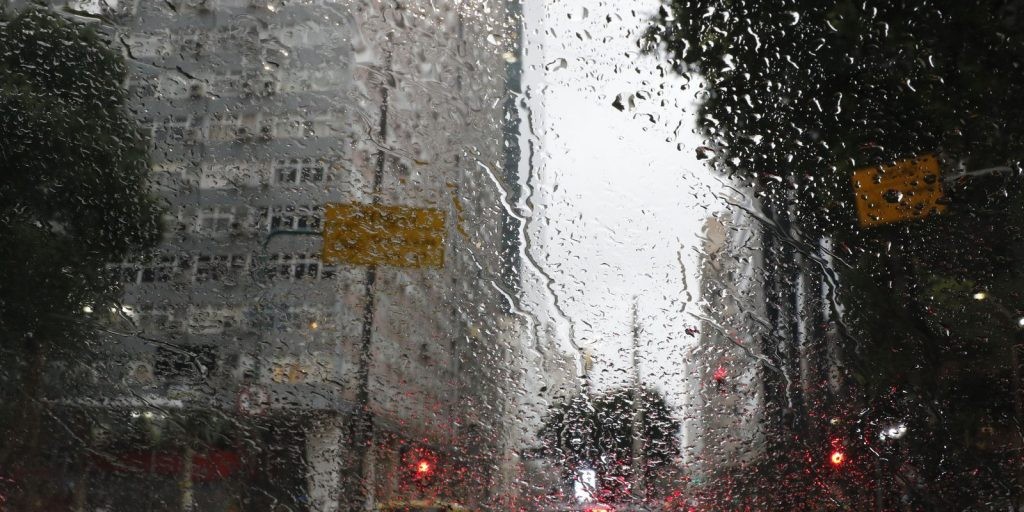 Chuvas fortes deixam morto e feridos no norte do estado do Rio