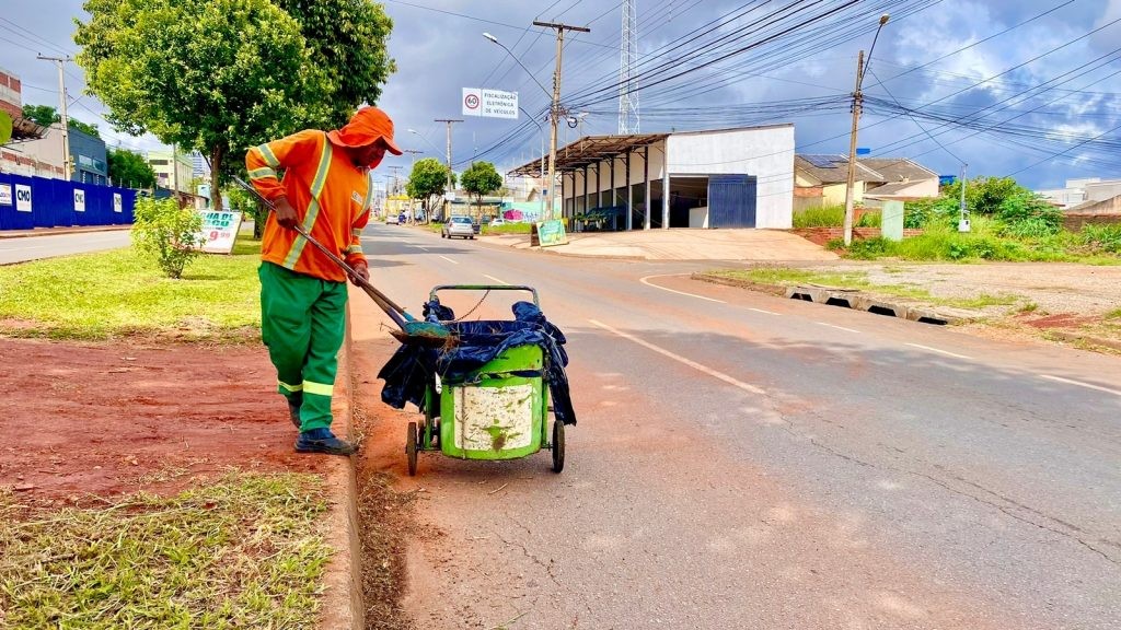 Prefeitura de Goiânia realiza limpeza pública em 86 bairros, nesta segunda-feira (19/12)