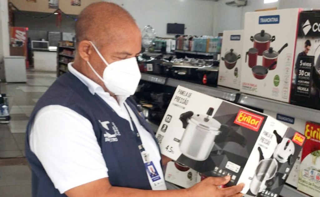 Metrologia fiscaliza estabelecimentos comerciais na região norte do Tocantins