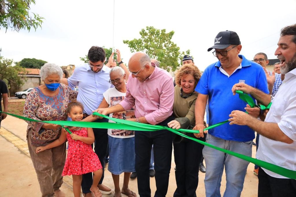 Em maratona de inauguração, Rogério Cruz entrega mais duas praças aos moradores de Goiânia