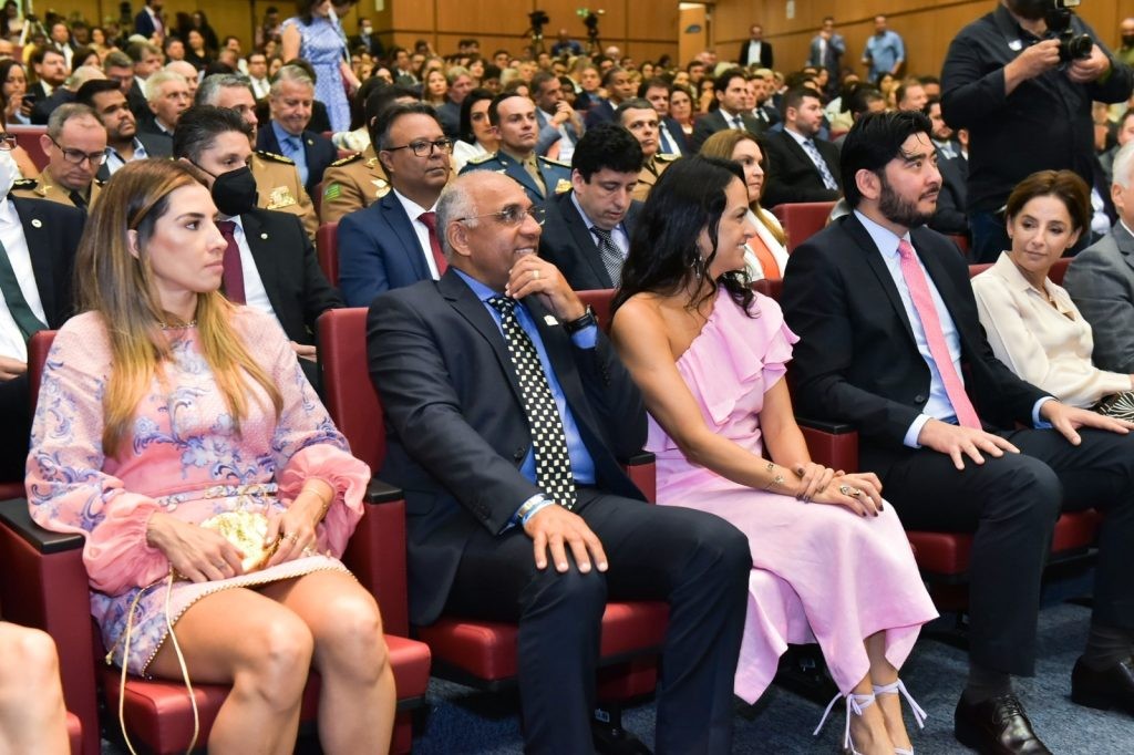 Em solenidade de diplomação dos eleitos em Goiás, Rogério Cruz destaca fortalecimento do processo democrático