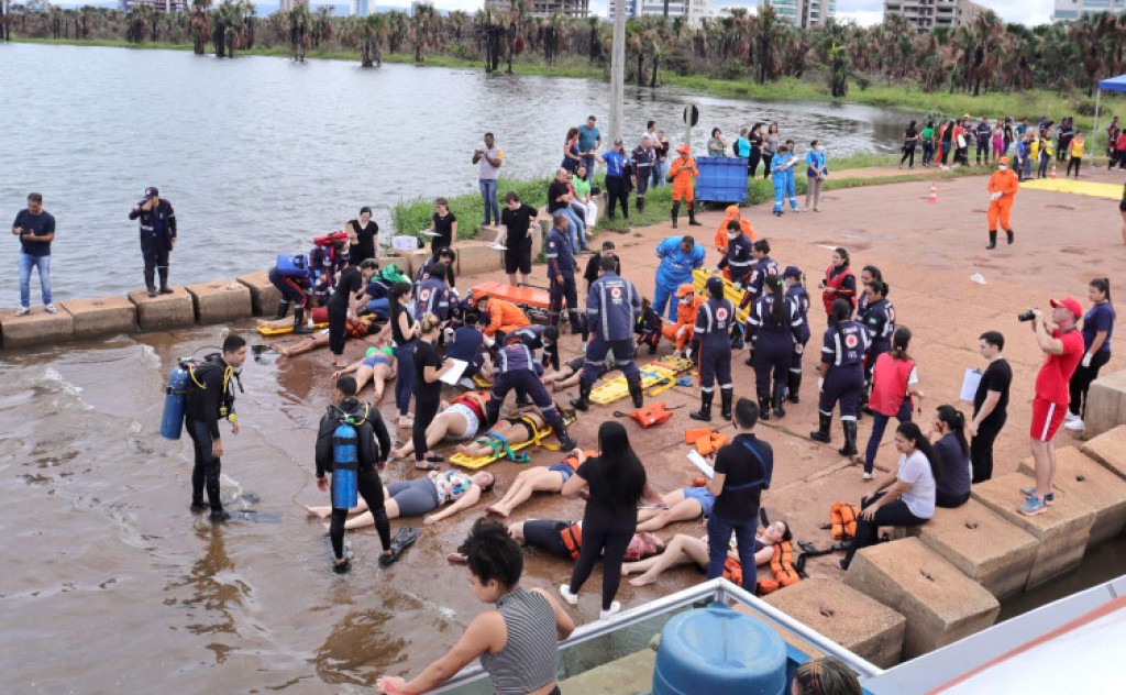 Equipes de Ciopaer e IML participam de simulado de acidente aquático no Lago de Palmas