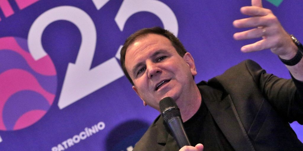 Zeca Pagodinho, Iza e Martnália são atrações no réveillon do Rio