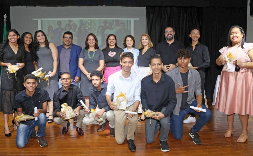 Alunos do Pronatec finalizam curso técnico em Transações Imobiliárias com cerimônia de certificação, em Palmas