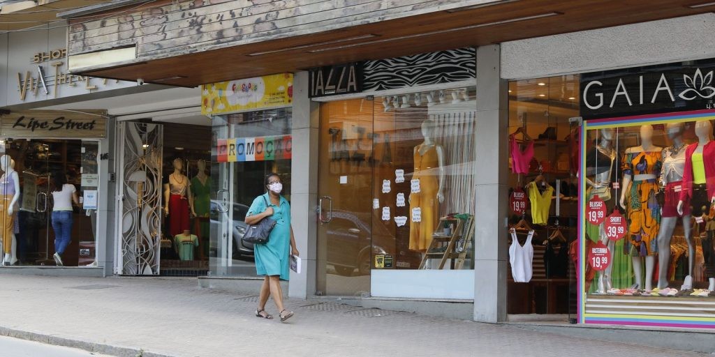 Confiança do comércio fica estável em dezembro