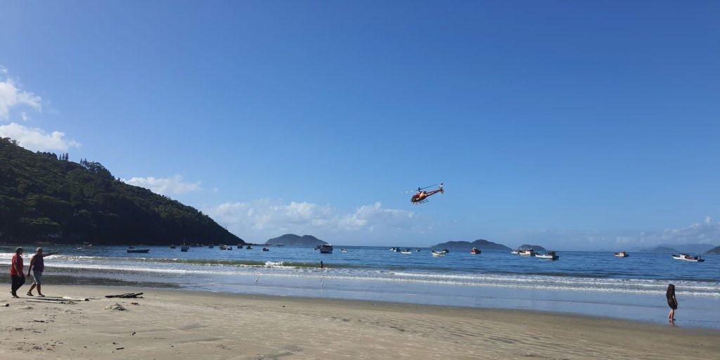 Pescador morre em naufrágio de barco em Florianópolis