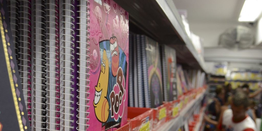 Pesquisa é fundamental para reduzir despesas com material escolar