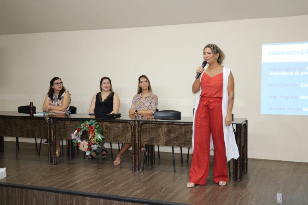 Prefeitura de Goiânia oferece formação com profissional da Educação a famílias de estudantes com Transtorno do Espectro Autista