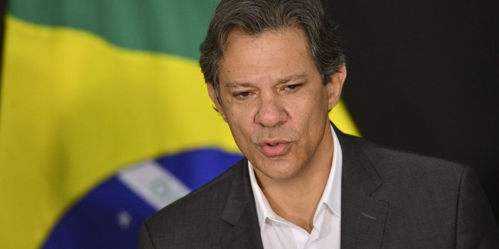 Salário mínimo "vai ser pago normalmente", diz Haddad