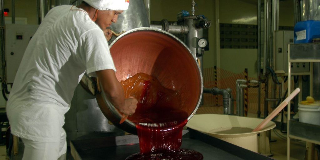 Produção industrial tem queda de 0,1% em novembro