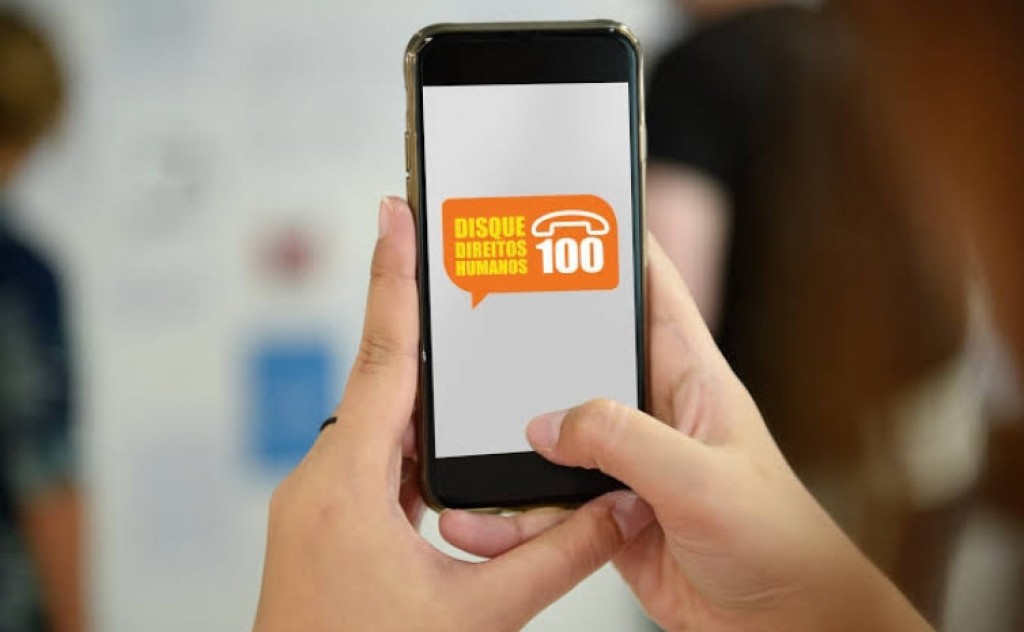 Governador do Tocantins sanciona lei de obrigatoriedade da divulgação do Disque 100 em salas de cinemas do Estado