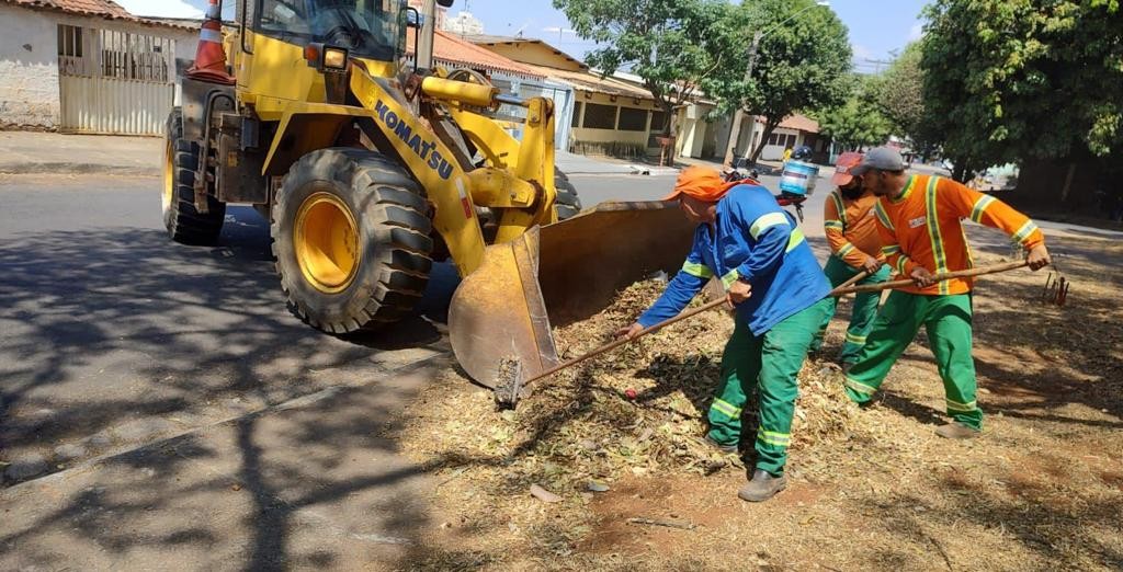 Prefeitura faz limpeza preventiva em 62 bairros de Goiânia, nesta segunda-feira (23/01)
