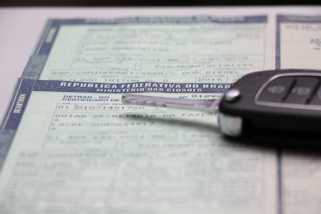 Pagamento parcelado do IPVA para veículos com placas finais 6 a 0 vai até sexta