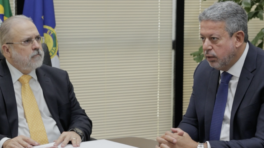 PGR recebe representação da Câmara dos Deputados sobre invasão de 8 de janeiro