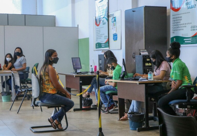 Prefeitura de Senador Canedo oferta mais de mil vagas de emprego nesta semana